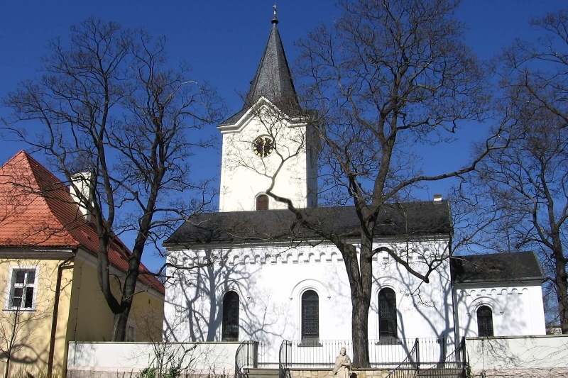 kostel-zvenku-ze-všech-stran-030